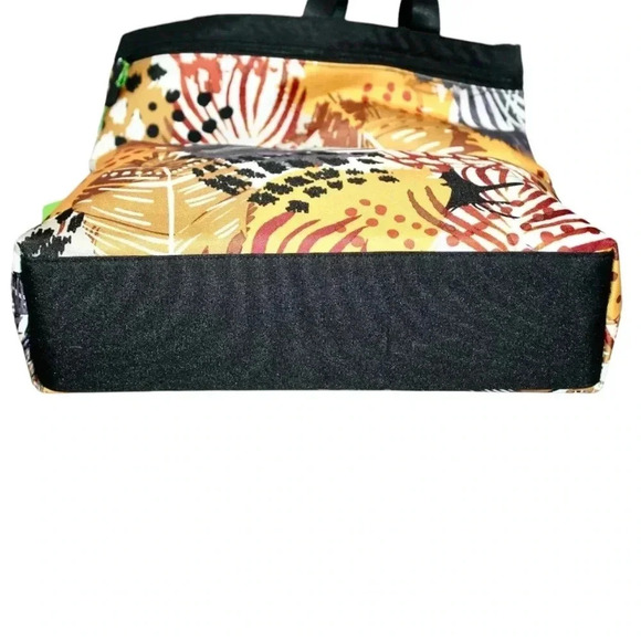 Vera Bradley Lighten Up Bag Painted Feathers Tote Black Zip Print Large Gift - Picture 4 of 8